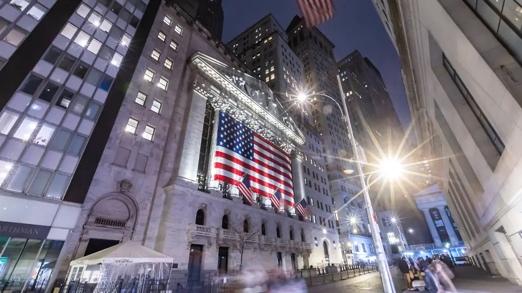Wall Street auf Rekordhoch durch Stabilisierung am Ölmarkt und KI-Nachfrage