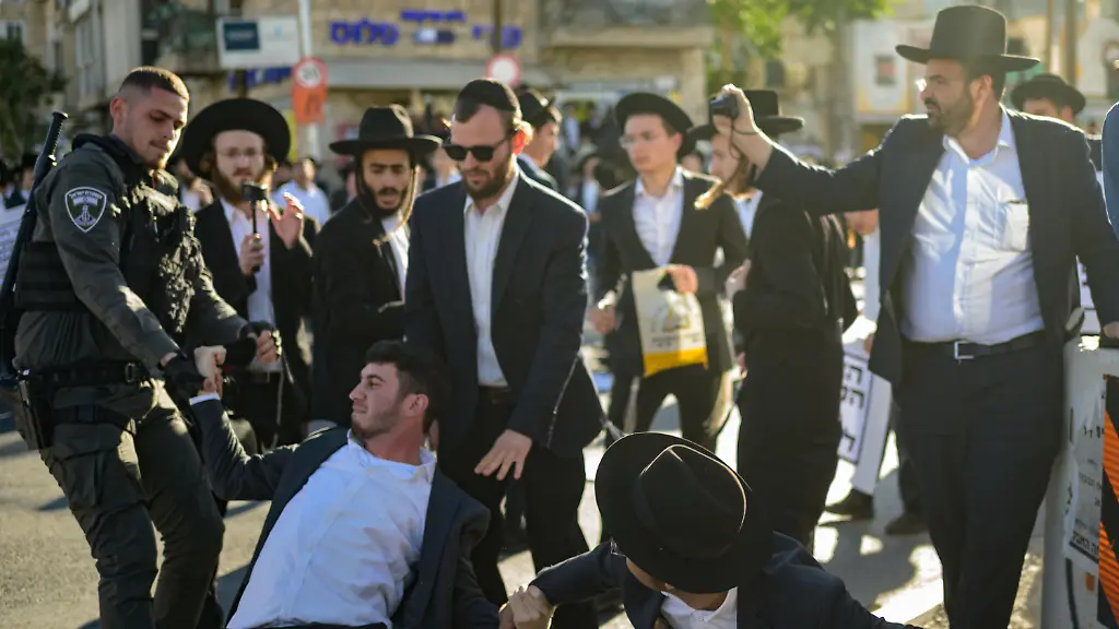 Militärpolizei verhaftet ultraorthodoxe Wehrdienstverweigerer in Tel Aviv