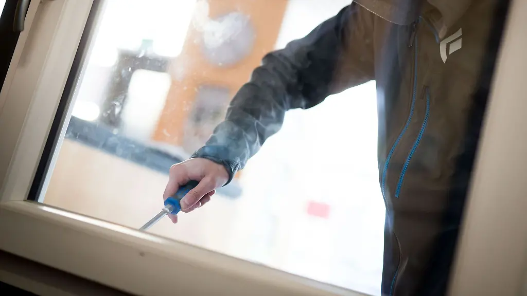 Schutz vor Einbrechern: So sichern Sie Fenster und Türen effektiv