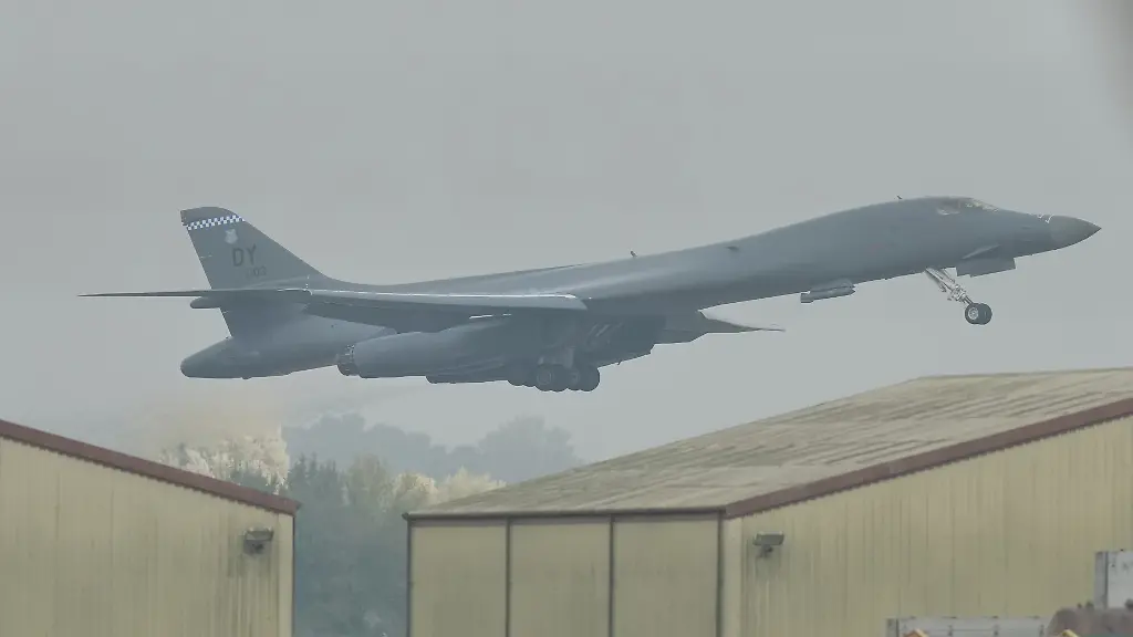 US-Bomber verlassen britischen Stützpunkt nach Sicherheitsvorfall