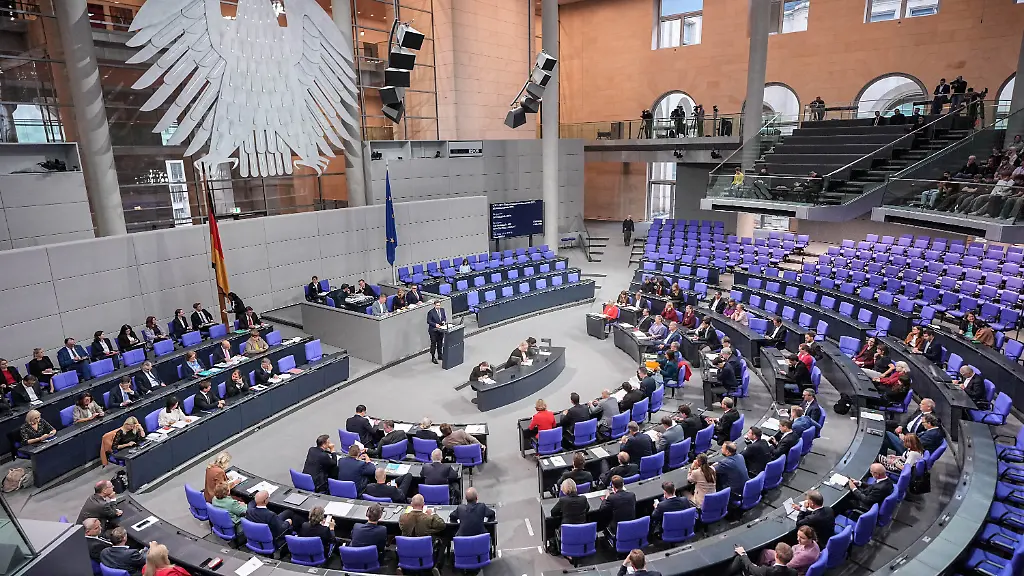 Bundestag evaluiert Bluttests bei Schwangeren
