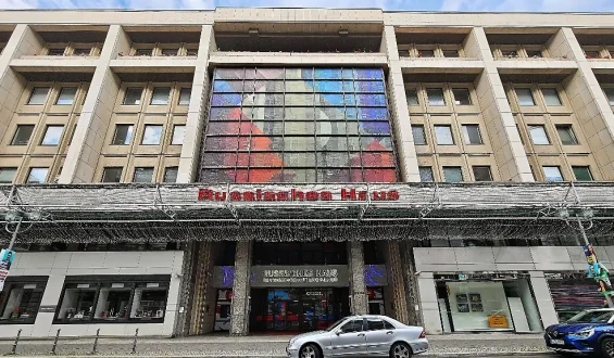 Ermittlungen gegen das Russische Haus in Berlin wegen Sanktionsverstößen