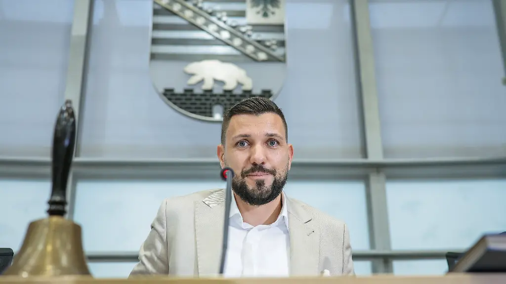 BMW zieht Dienstwagen für AfD-Landtagspräsidenten zurück
